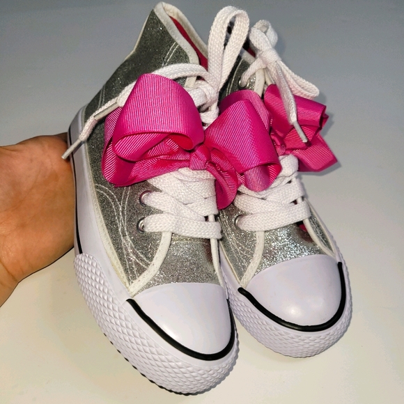 JoJo Siwa Other - Girl's JoJo Siwa Legacee silver glitter sneaker